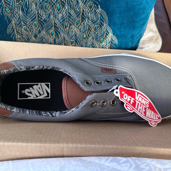 Vans Men’s - Picture 3 of 10